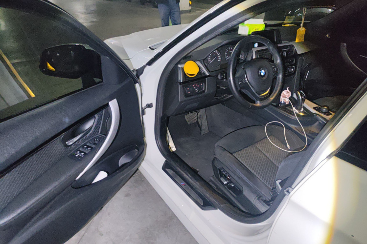 宝马3系 2017款 320i M运动型中控内饰20