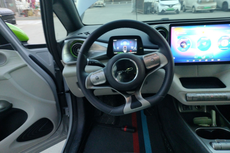 比亚迪 海豚 2021款 405km 时尚版中控内饰13