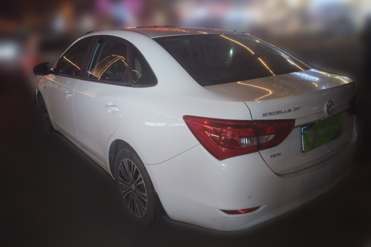 别克 英朗 2017款 15N 自动豪华型车身外观5