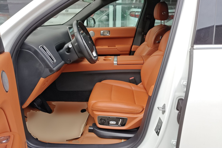 理想汽车 理想L7 2023款 Pro中控内饰19