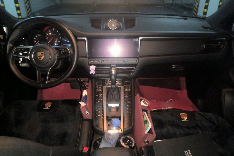 保时捷 2021款 Macan 2.0T中控内饰12