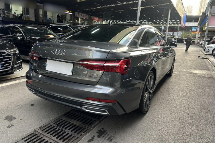 奥迪A6L 2019款 45 TFSI quattro 尊享动感型车身外观6001