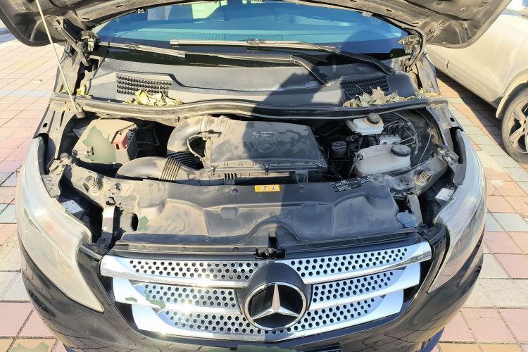 奔驰 威霆 2016款 2.0T 商务版局部细节24