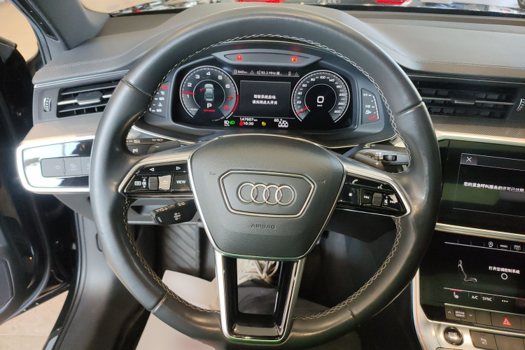 奥迪A6L 2022款 45 TFSI quattro 臻选动感型中控内饰13