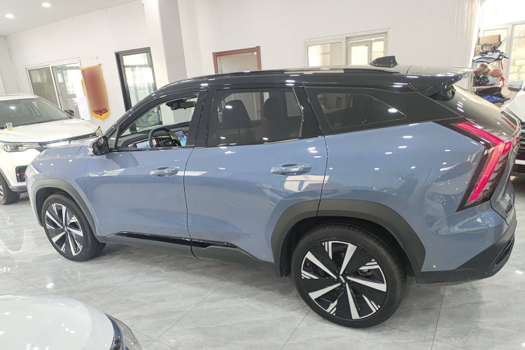 吉利汽车 博越L 2023款 1.5TD DCT尊贵型车身外观4