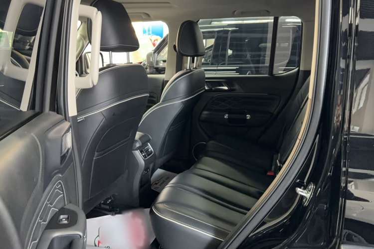 坦克300 2023款 越野版 2.0T 征服者中控内饰7001