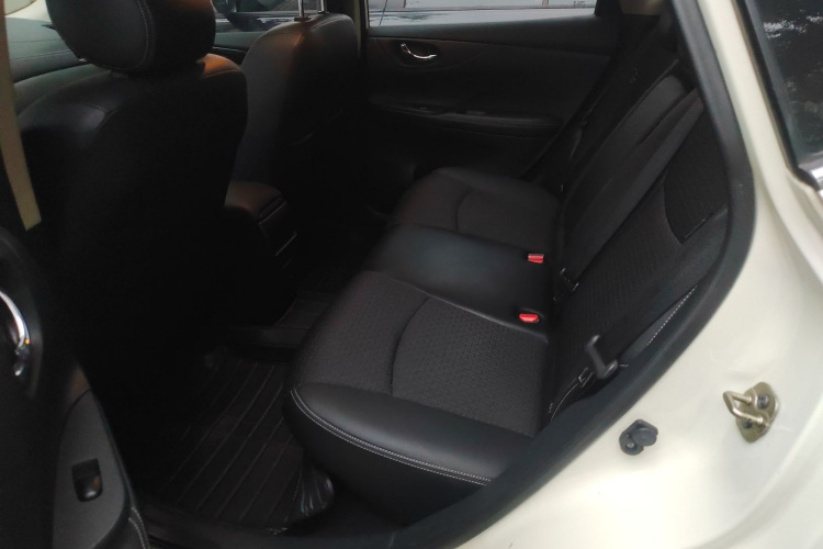 日产 骐达TIIDA 2019款 1.6L CVT智行版 国VI中控内饰21