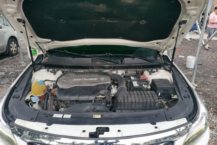 广汽传祺 传祺GA8 2016款 320T 豪华版机舱底盘24