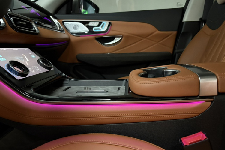 捷途山海L7 2024款 1.5T 120km ULTRA 7座中控内饰7012