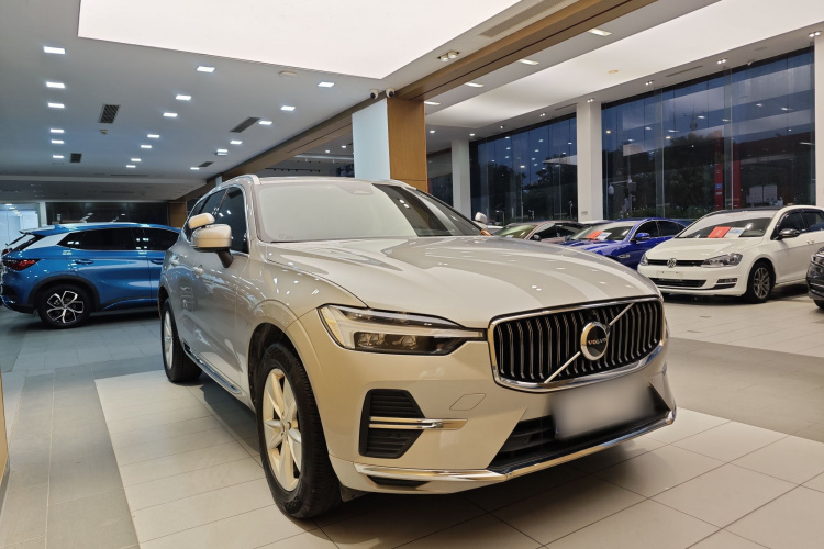 沃尔沃XC60 2022款 B5 四驱智逸豪华版车身外观6012