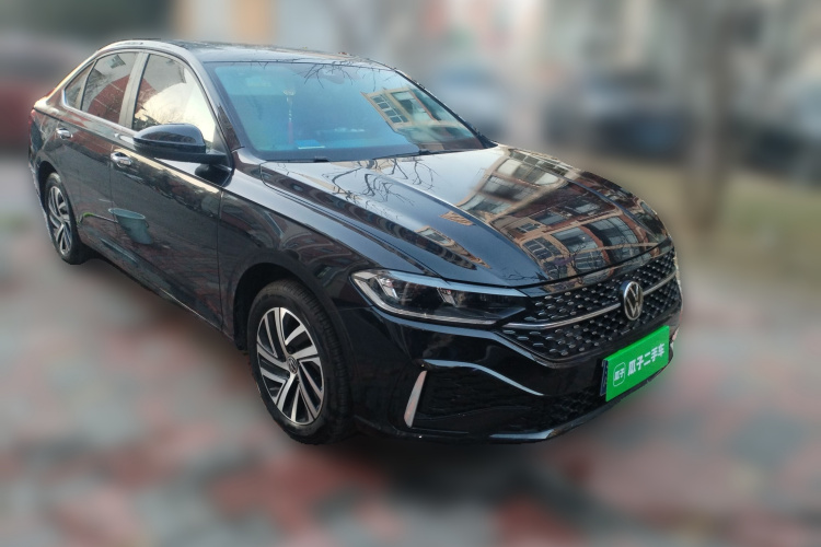 大众 朗逸 2024款 1.5L 自动星空五百万版车身外观3