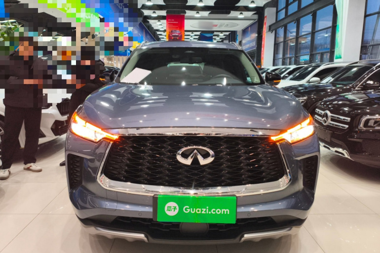 英菲尼迪QX60 2022款 2.0T 四驱豪华版车身外观2