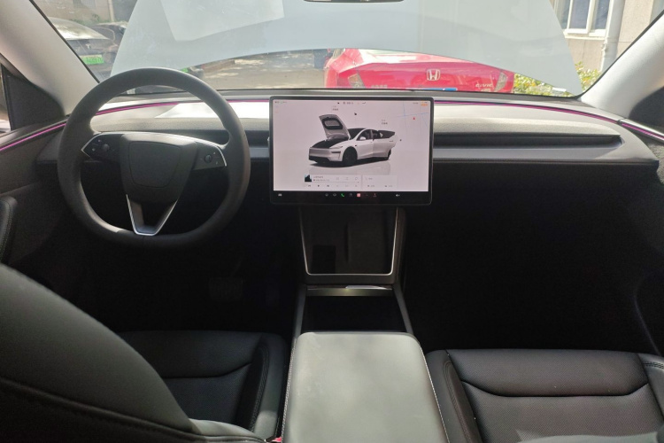 特斯拉 Model Y 2025款 后轮驱动版中控内饰12