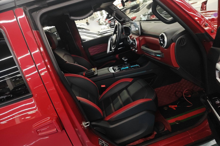 北京BJ40 2023款 2.0T 自动四驱城市猎人版侠客型局部细节41