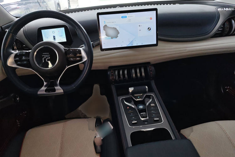 比亚迪 元PLUS 2022款 430KM 尊贵型中控内饰7002