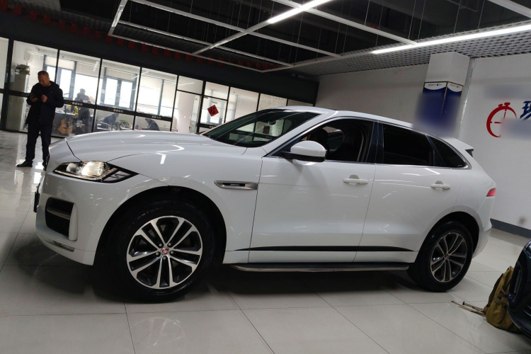 捷豹F-PACE 2016款 3.0 SC 四驱R-Sport运动版车身外观6003