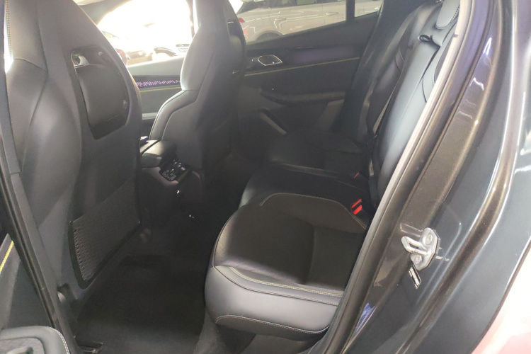 领克03 2023款 2.0TD DCT劲Pro中控内饰21