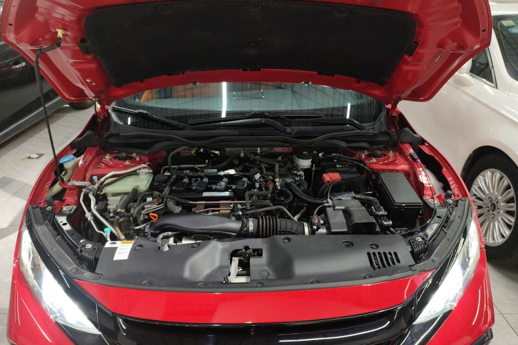 本田 思域 2021款 HATCHBACK 220TURBO CVT新锐控局部细节24