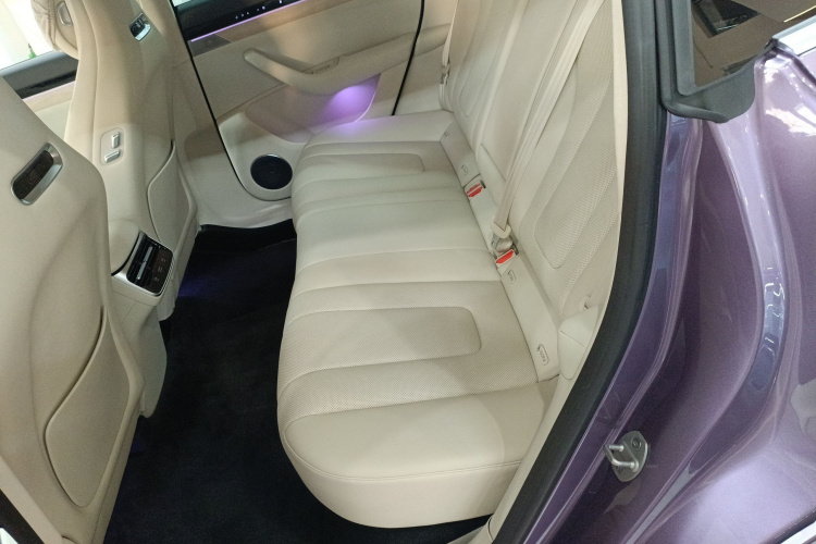 鸿蒙智行 智界R7 2025款 增程 251km Max中控内饰7004