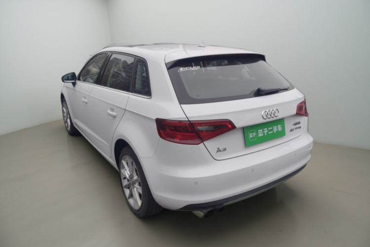 奥迪A3 2015款 Sportback 40 TFSI 自动舒适型车身外观5