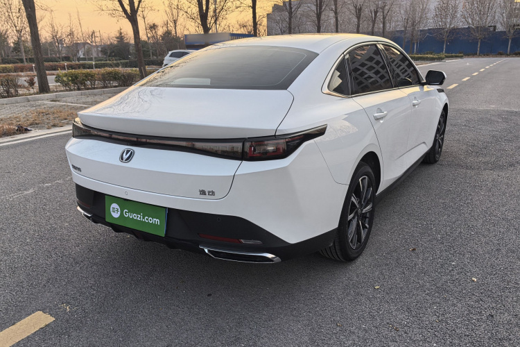 长安 逸动 2025款 蓝鲸 1.5T 500Bar旗舰型车身外观6003