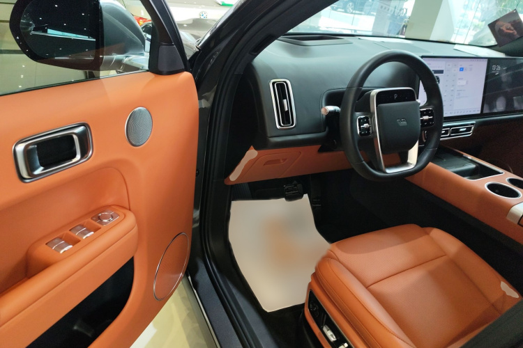 理想汽车 理想L7 2023款 Pro中控内饰7003