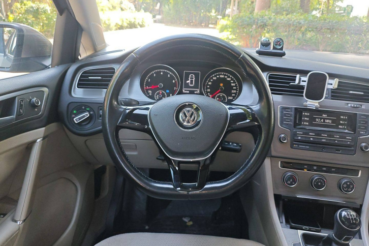 大众 高尔夫 2014款 1.4TSI 手动舒适型中控内饰13