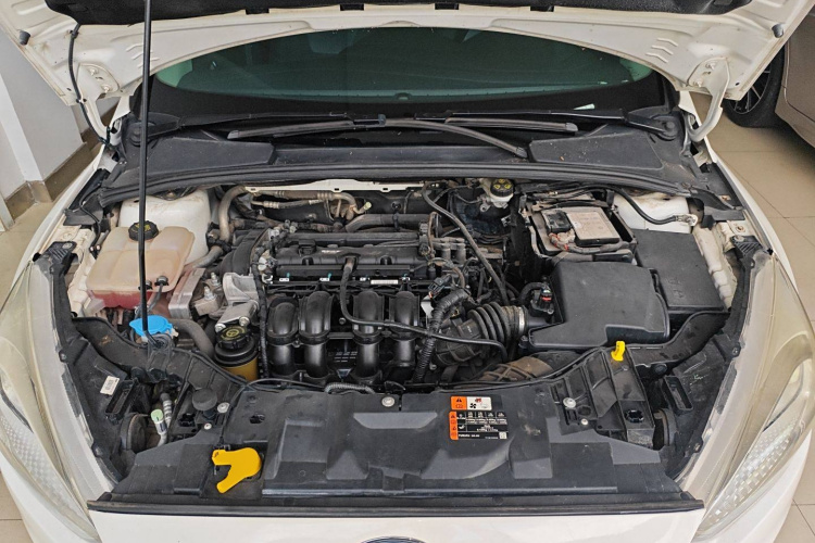 福特 福克斯 2017款 两厢 1.6L 自动风尚型智行版局部细节24