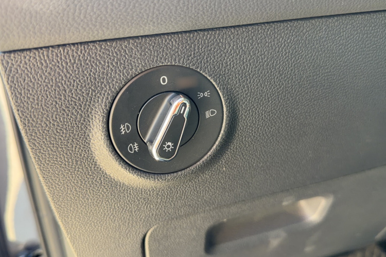 大众 途岳 2019款 280TSI 两驱旗舰版 国V局部细节9002