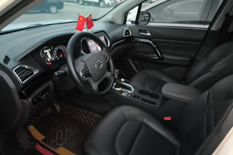 广汽传祺 传祺GS4 2017款 235T 自动两驱精英版中控内饰20