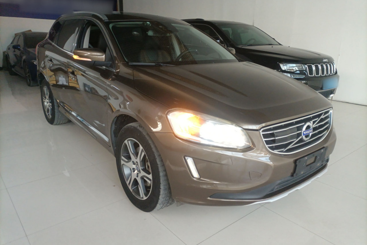 沃尔沃XC60 2015款 T5 AWD 智远版车身外观3