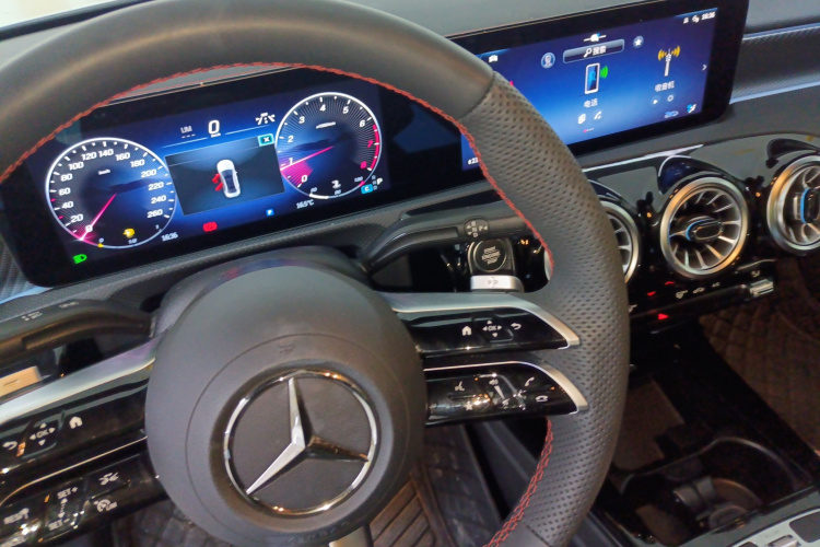 奔驰A级 2025款 A 200 L 时尚型局部细节18