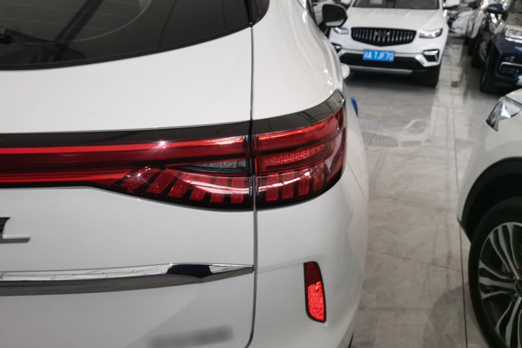 哈弗H6 2022款 第三代 1.5T 自动两驱Max车身外观6006