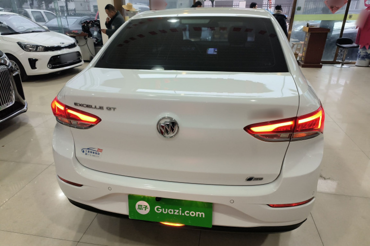 别克 英朗 2021款 改款 1.3T 自动轻混动精英型车身外观6