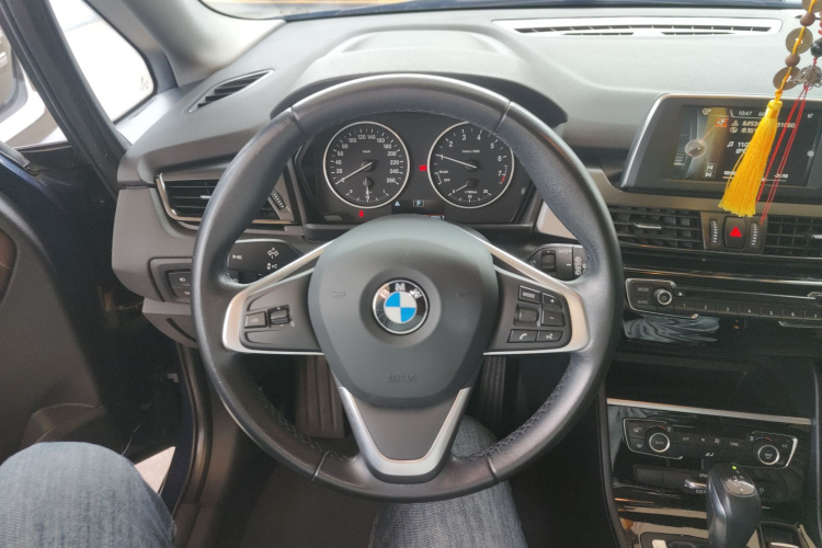 宝马2系旅行车 2016款 218i 领先型中控内饰13
