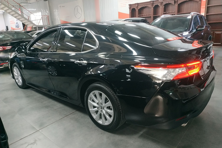 丰田 凯美瑞 2019款 2.0G 豪华版 国VI车身外观6003