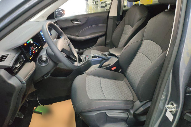 荣威i5 2023款 1.5L 手动舒享版局部细节19