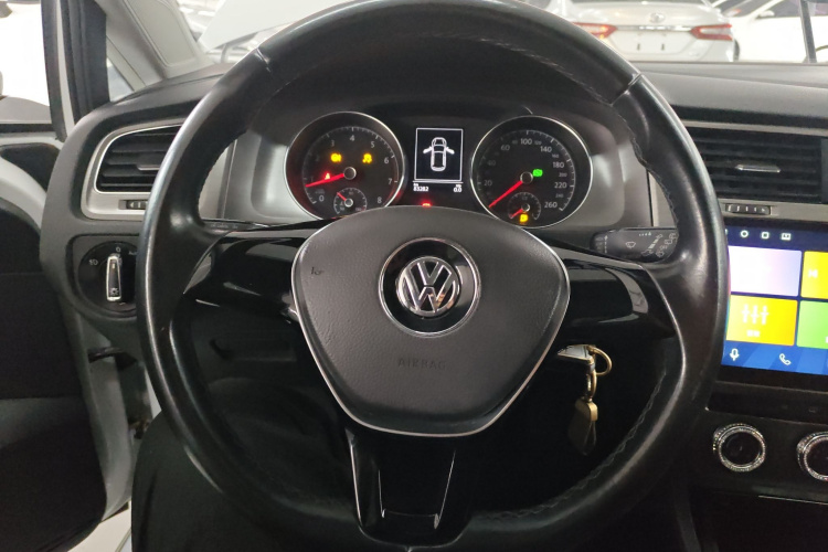 大众 高尔夫 2016款 230TSI 自动舒适型中控内饰13