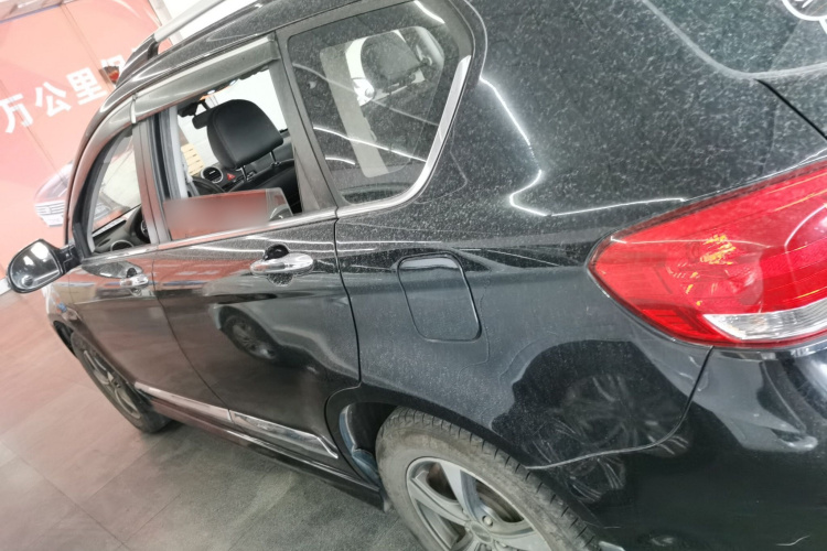 哈弗H6 2015款 升级版 1.5T 手动两驱精英型车身外观6003