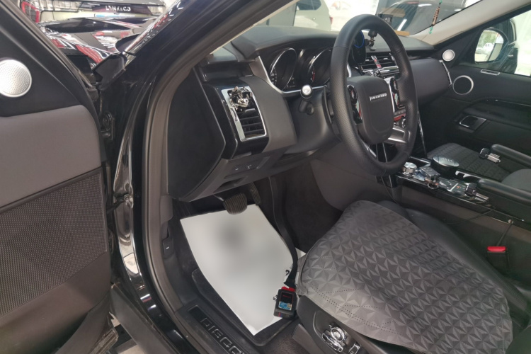 路虎 发现 2019款 2.0T SE中控内饰20