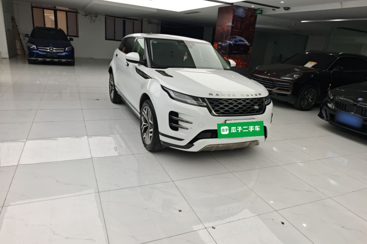 路虎 揽胜极光 2022款 极光L 249PS R-Dynamic 豪华版车身外观3