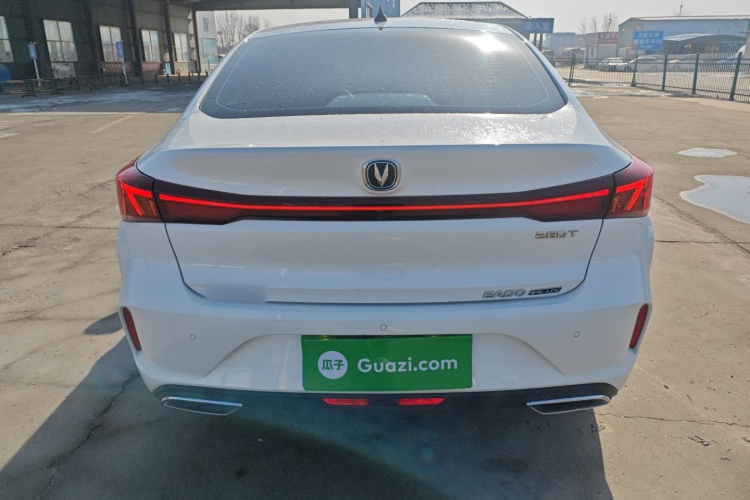 长安 逸动 2024款 PLUS 蓝鲸NE 1.4T GDI DCT高能版车身外观6