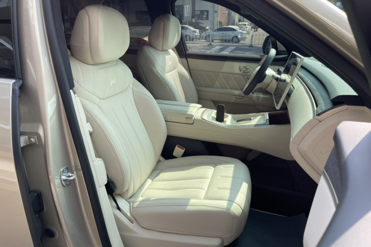 乐道L90 2025款 Ultra 六座版局部细节41