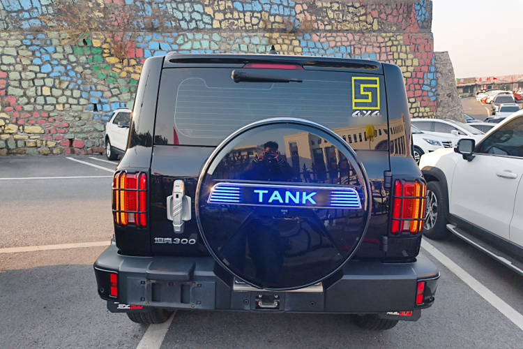 坦克300 2024款 2.0T 征服者车身外观6004