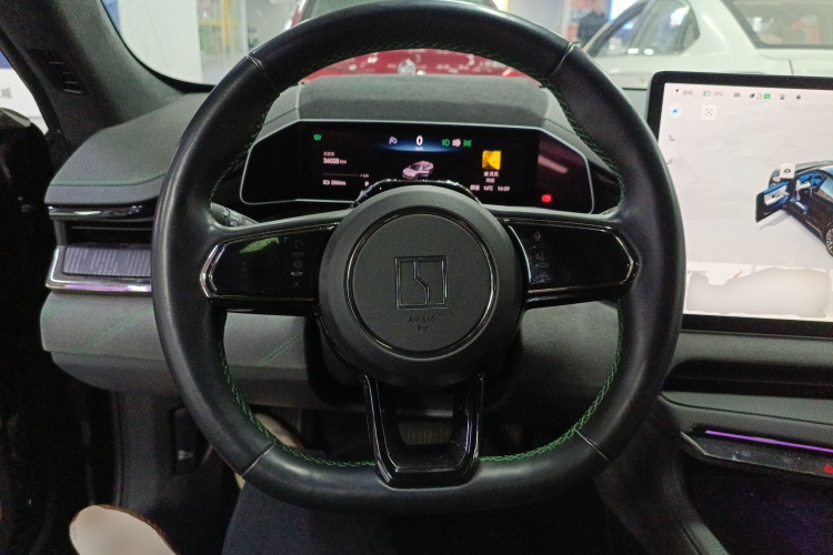 极氪001 2023款 WE版 86kWh局部细节13