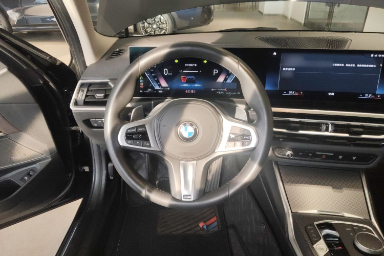 宝马3系 2023款 325Li M运动曜夜套装中控内饰13