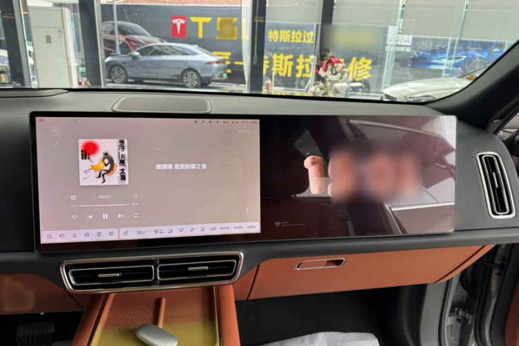 理想汽车 理想L8 2023款 Pro中控内饰7002