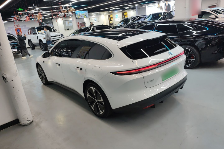 蔚来ET5T 2024款 75kWh Touring车身外观4