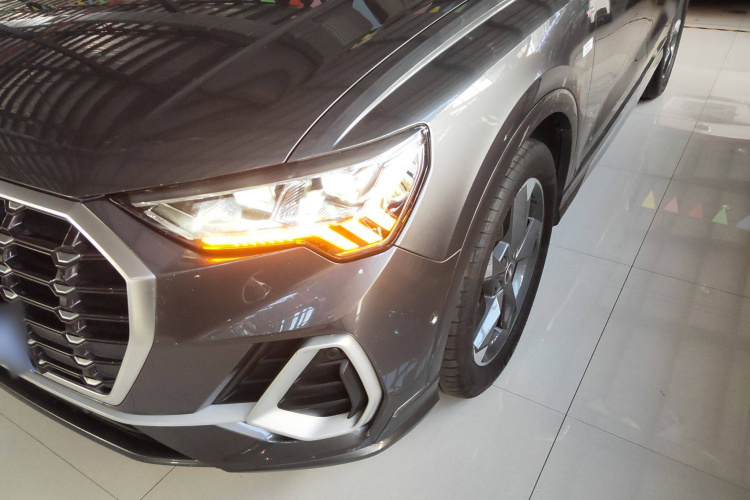 奥迪Q3 2023款 35 TFSI 时尚动感型（1.5T）局部细节36