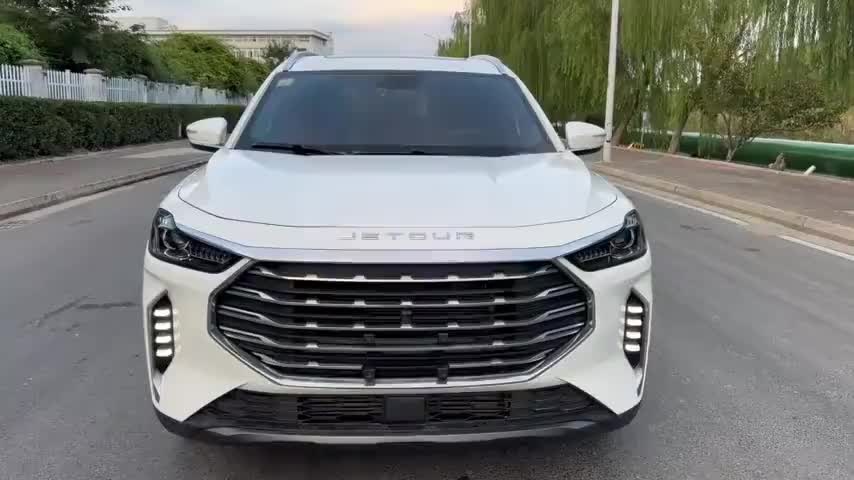 捷途X70 PLUS 2021款 1.6T DCT星 5座实拍1